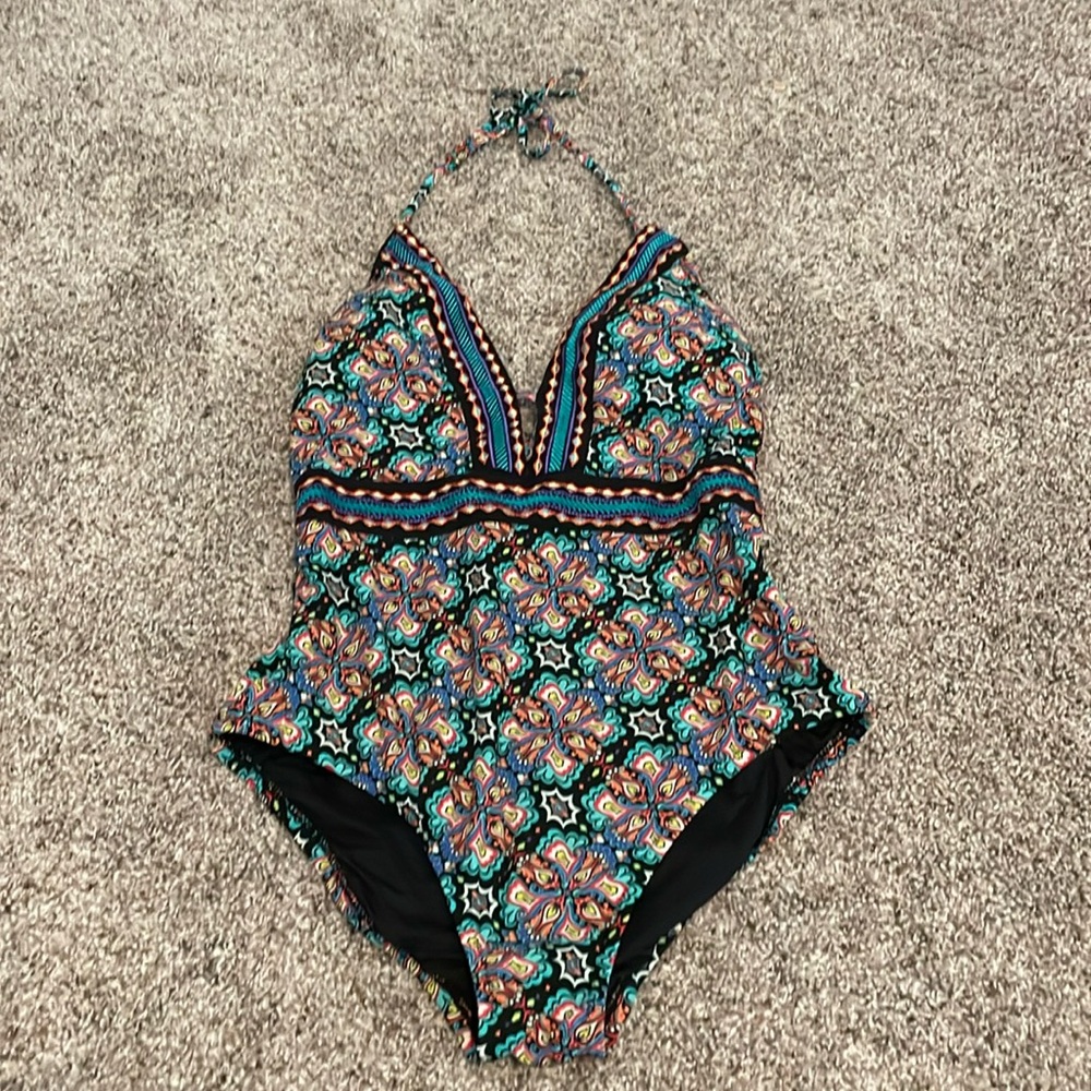 Women’s 1 piece swimsuit